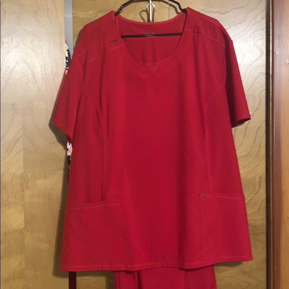 Cherokee Infinity Scrub Set